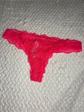 Victorias Secret Retired Lace Thong Panties Size Small